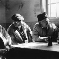 In ‘De geplunderde stad’, deel twee van Olivia Mannings Balkan-trilogie, slaat opportunisme door.