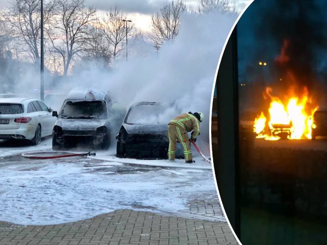 Studenten VIVES Brugge zien tijdens examen hoe hun wagens op de parking in vlammen opgaan