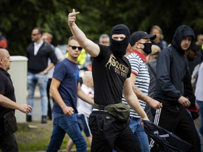 Rutte: “Doorgesnoven hooligans misbruikten demonstratie in Den Haag”