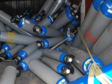 Lachgas in Helmondse woningen, milieuovertredingen in Deurne 