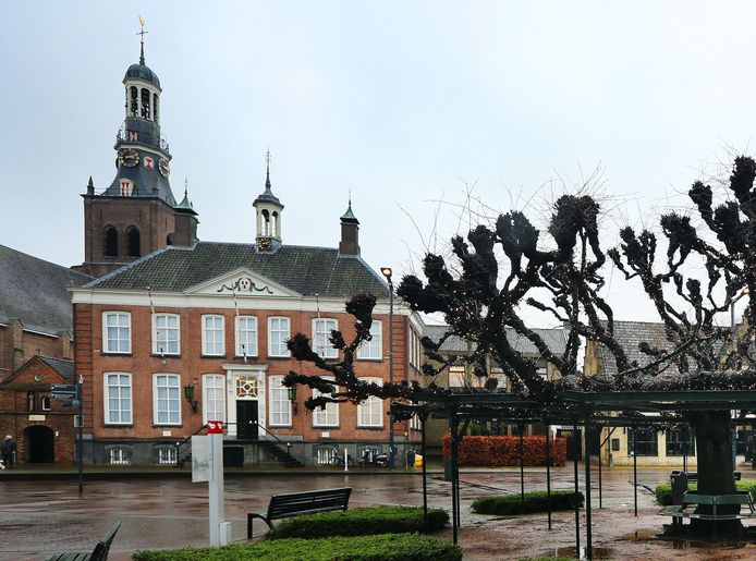 Raadhuis EttenLeur kopen voor minimaal 2,25 miljoen? Dat kan, maar er