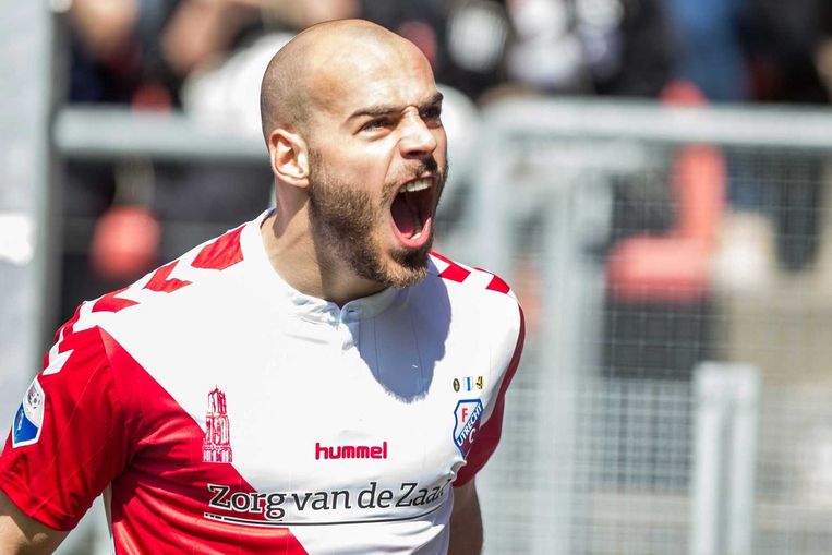 FC Utrecht-speler Ruud Boymans viert zijn doelpunt. Beeld anp