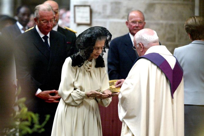 Danneels in 2003 met koningin Fabiola en koning Albert II tijdens een herdenkingsviering voor het overlijden van koning Boudewijn in 1993.