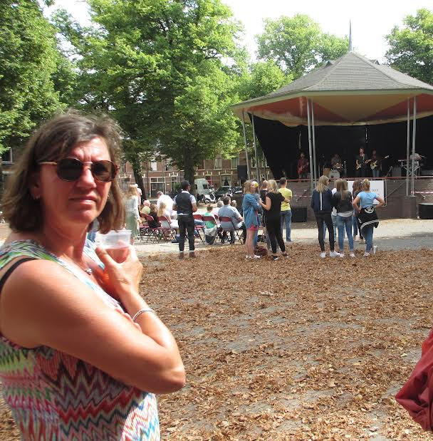 Lucienne (59) was dragende kracht achter muziekfestival in Zwolle: ‘Ze ...