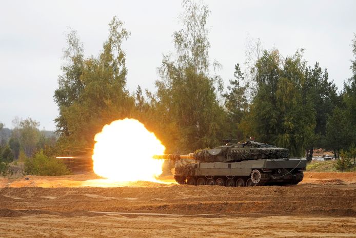 Spanish army tank Leopard 2 of NATO enhanced Forward Presence battle group fires during the final phase of the Silver Arrow 2022 military drill on Adazi military training grounds, Latvia September 29, 2022. REUTERS/Ints Kalnins
