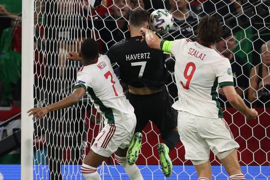Germany's forward Kai Havertz (C) scores their first goal during the UEFA EURO 2020 Group F football match between Germany and Hungary at the Allianz Arena in Munich on June 23, 2021. (Photo by ALEXANDER HASSENSTEIN / POOL / AFP)