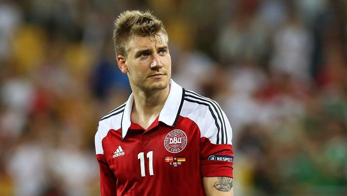 Dronken spookrijder Nicklas Bendtner uit nationale ploeg ...