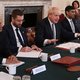 Klap voor Boris Johnson: twee kopstukken uit regering stappen op, ook vicepartijvoorzitter weg