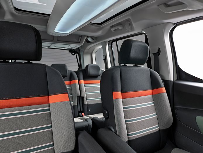 Het interieur is multifunctioneel, zoals het een Berlingo betaamt.
