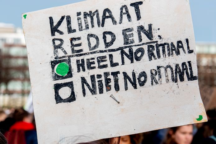 Circa 15.000 scholieren voerden donderdag op het Haagse Malieveld actie voor een beter klimaat en om de politiek op te roepen tot maatregelen.