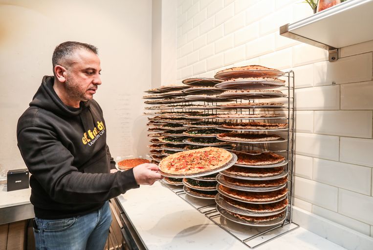Waarom de Turkse pizza’s van Effendy zo in trek zijn ‘Streetfood? In Turkije vind je deze