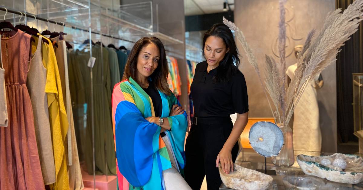 onszelf onderhoud Idool Vier dagen lang prachtige jurken, kimono's en kasjmier pulls te koop in  Lange Kruisstraat: “Tijdloze stuks” | Gent | pzc.nl