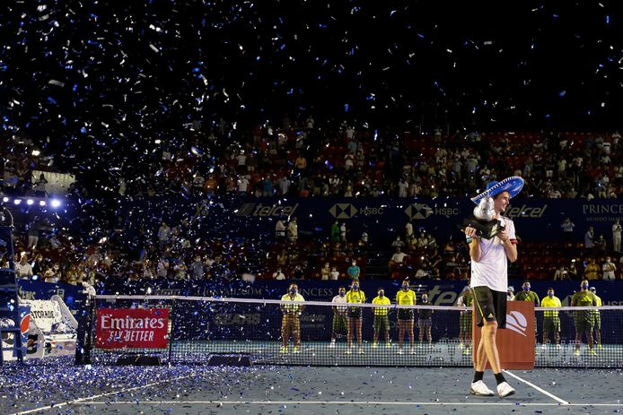 Zverev klopt Tsitsipas in finale in Acapulco en verovert ...