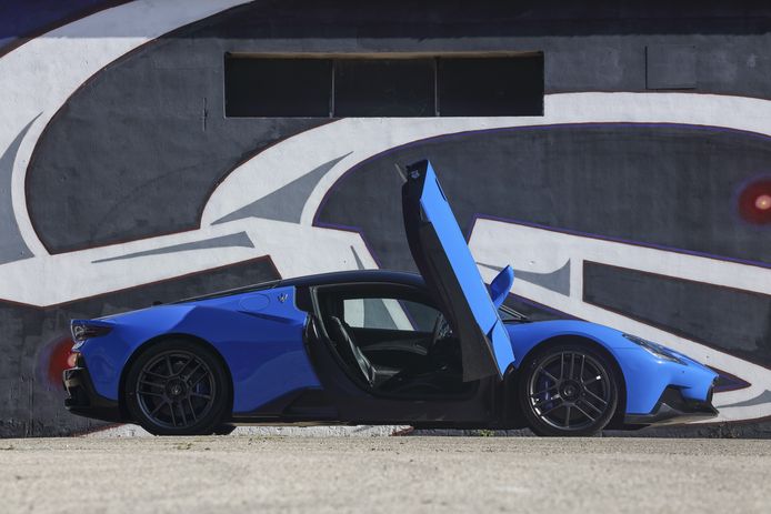 Maserati MC20