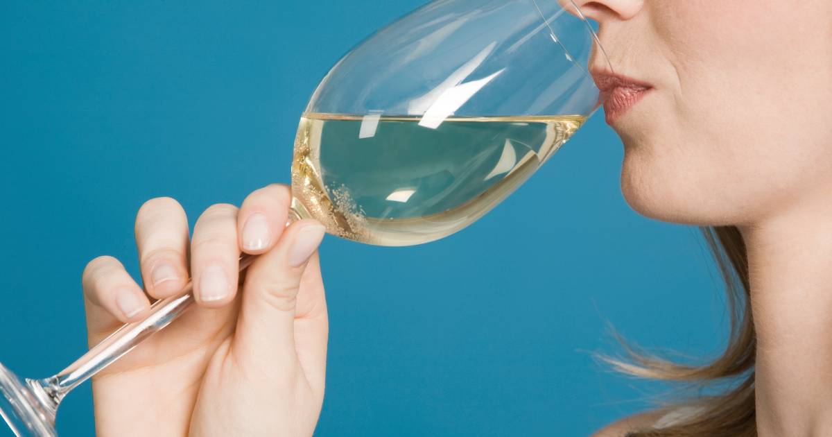 Hoelang Kan Je Een Open Fles Wijn Bewaren? | Eten & Weten | Hln.Be