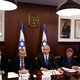 Israël kondigt maatregelen aan na aanslagen, spanningen lopen verder op
