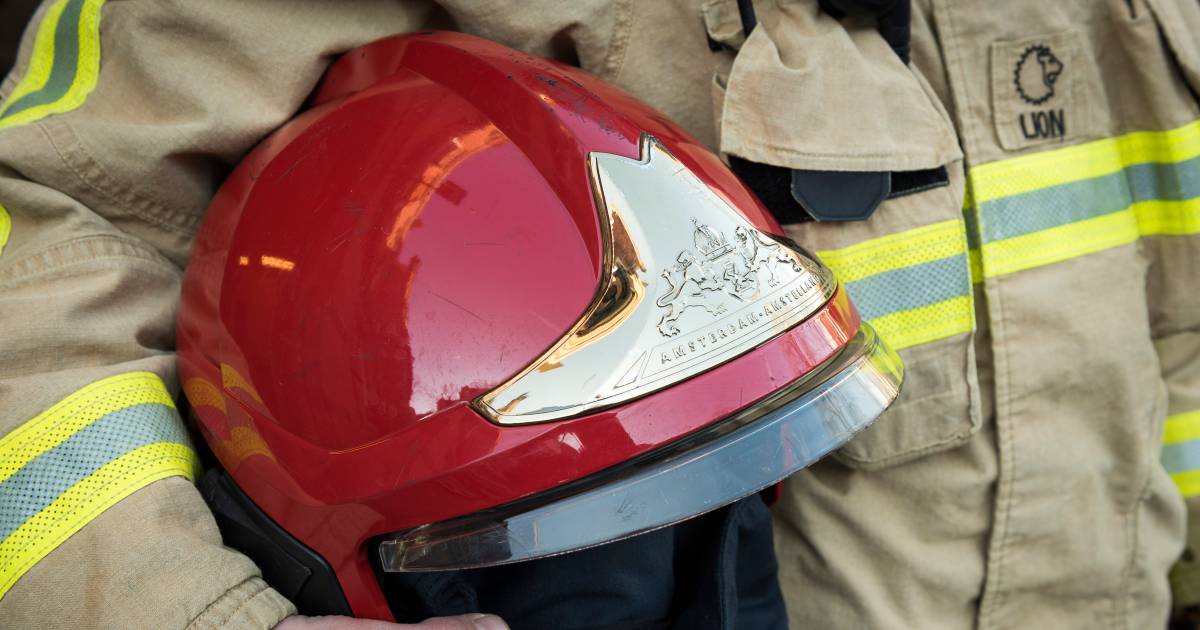 Containerhok in brand nabij voetbalclub Bareveld, politie gaat uit van brandstichting.