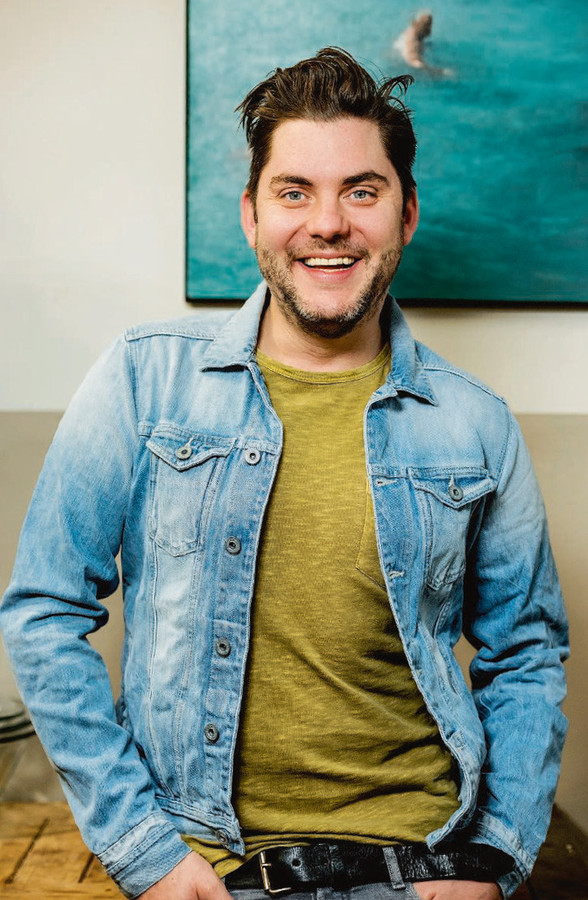 Jeroen Meus maakt kipfilets in de oven Foto hln.be