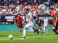 Ayase Ueda schiet Feyenoord in spectaculair duel langs tien man NEC