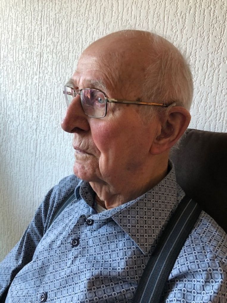 Warner Pap, nu 92 jaar oud, maakte als 17-jarige de bevrijding van Kampen mee. Beeld 
