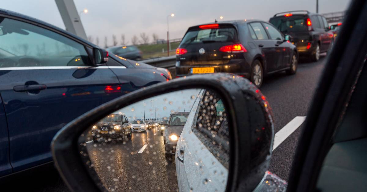 Drukste ochtendspits van het jaar door slecht weer en ongelukken.