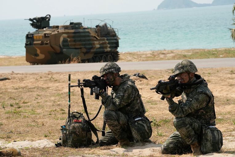 Zuid-Koreaanse soldaten tijdens een militaire oefening die werd uitgevoerd samen met de VS en Thailand. Beeld AP
