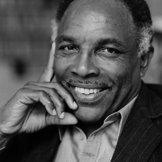 Writer’s stone in Nieuwe Kerk for ‘grandmaster of Caribbean literature’ Frank Martinus Arion