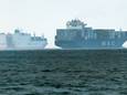Containerschepen voor de Walcherse kust