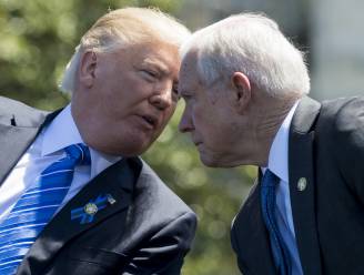 Trump laat eigen minister van Justitie Jeff Sessions vallen