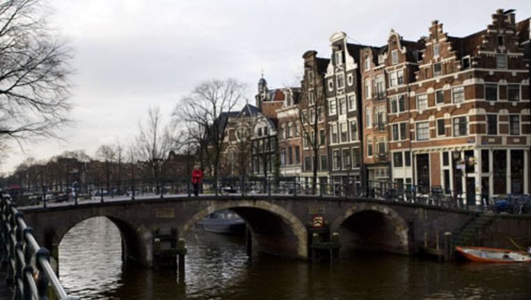De Amsterdamse grachtengordel is in de ban van de anonieme schrijver/schrijfster van het eerste vrouwenpornoboek Genade. Foto ANP Beeld 