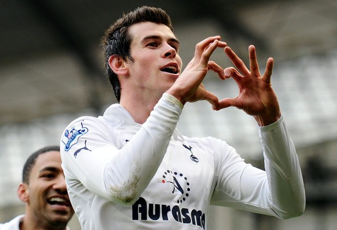Een beeld uit 2012: Gareth Bale viert een doelpunt in loondienst bij Tottenham.