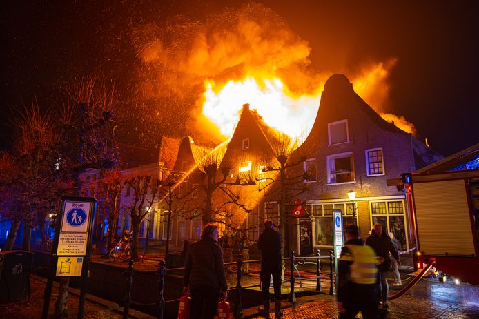 Bij branden, overstromingen of andere schade komt stichting Salvage in actie om gedupeerden zorgen uit handen te nemen.