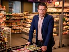 Supermarkteigenaar Martijn (29) rent in coronacrisis van hot naar her: ‘We hebben een dochtertje van zes maanden, da’s best spannend’