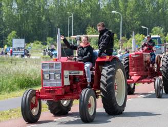 Oude trekkers tuffen door de Tunnel en over Zeeuws-Vlaamse 's heren (vent)wegen