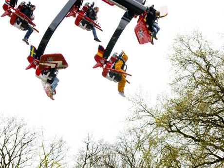 Pretparken leunen op seizoenskrachten, maar die moeten vaak weg