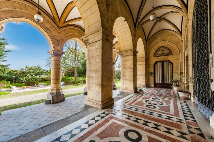 Het kasteel uit ‘The Godfather III’ staat te koop voor zo'n 6 miljoen euro.