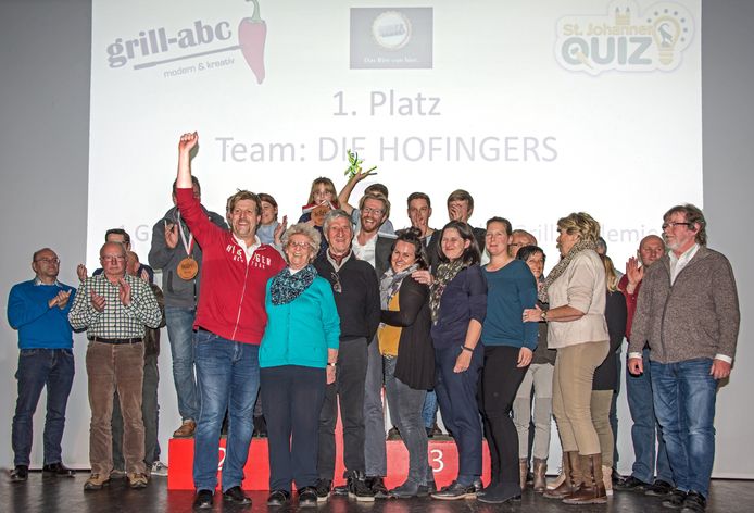 De winnaars van de eerste editie van de St. Johanner Quiz.