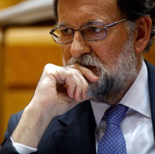 De Spaanse premier Mariano Rajoy riep vandaag na de Catalaanse stemming op tot kalmte.