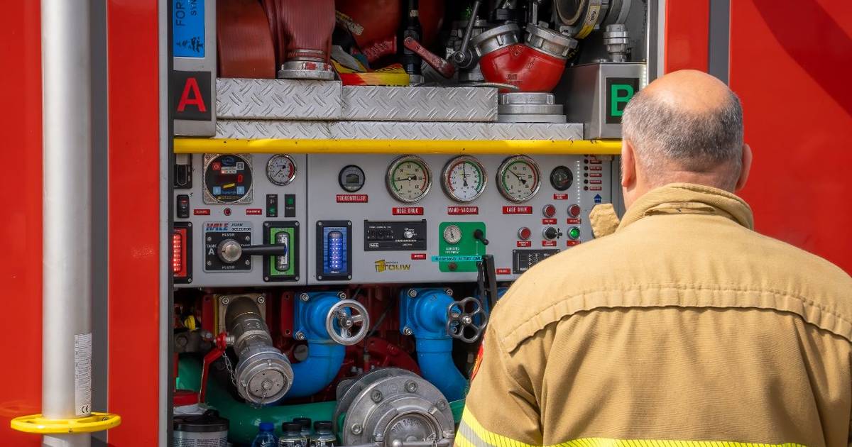 Voertuigbrand op Sterremuurplaats in Bleskensgraaf