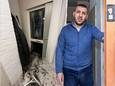 Ozgur Mercan is boos over de grote explosie die een ravage in de woning van hem en zijn gezin aan de Welle in Zwolle aanrichtte (inzet links). ,,Dit moet stoppen! Zo snel mogelijk."