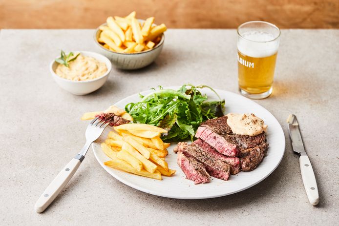 Piet Huysentruyt's ribeye with choron sauce, lettuce and French fries