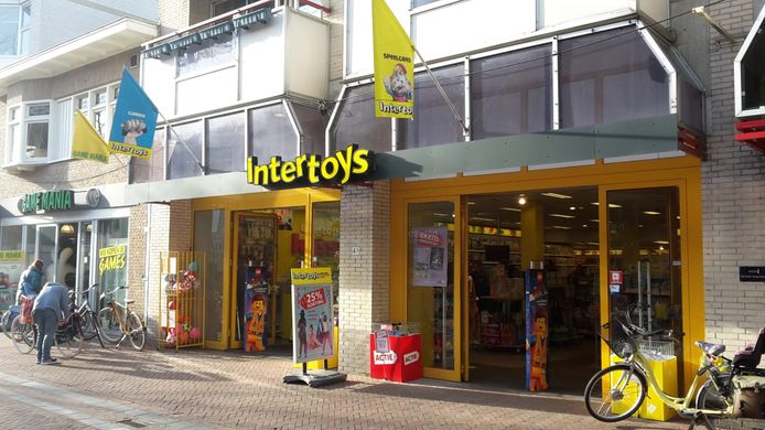 Fons uit Twello neemt Intertoys-winkel over (en hij wil er in Deventer) | | destentor.nl
