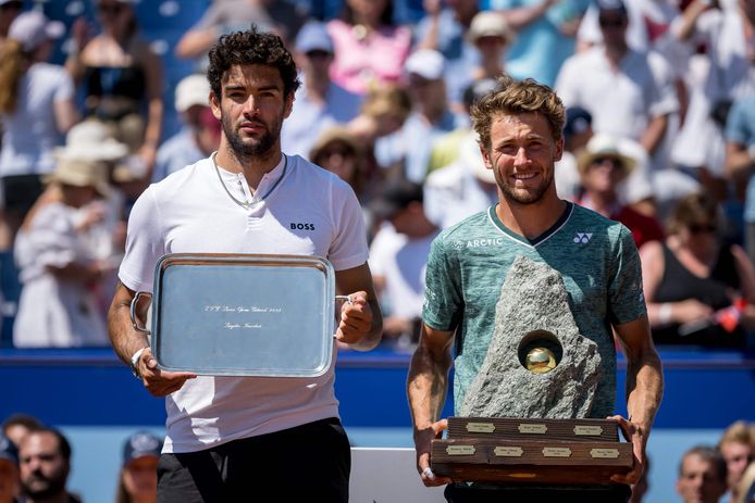 Casper Ruud (r) en Matteo Berrettini.
