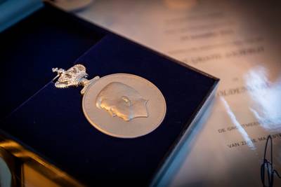 Koninklijke erepenning voor 100-jarige voetbalvereniging Rood Zwart Delden