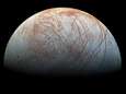 Jupiters maan Europa bevat mogelijk water waarin leven kan bestaan, zeggen wetenschappers