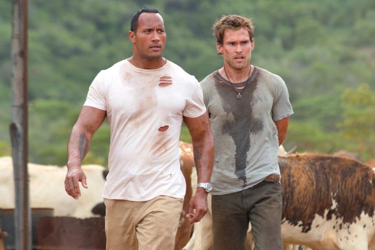Dwayne Johnson en Seann William Scott in The Rundown van Peter Berg Beeld  