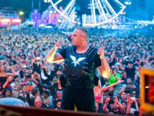 Top-dj uit Twente verschijnt ‘na hard gevecht’ met compleet orkest op podium