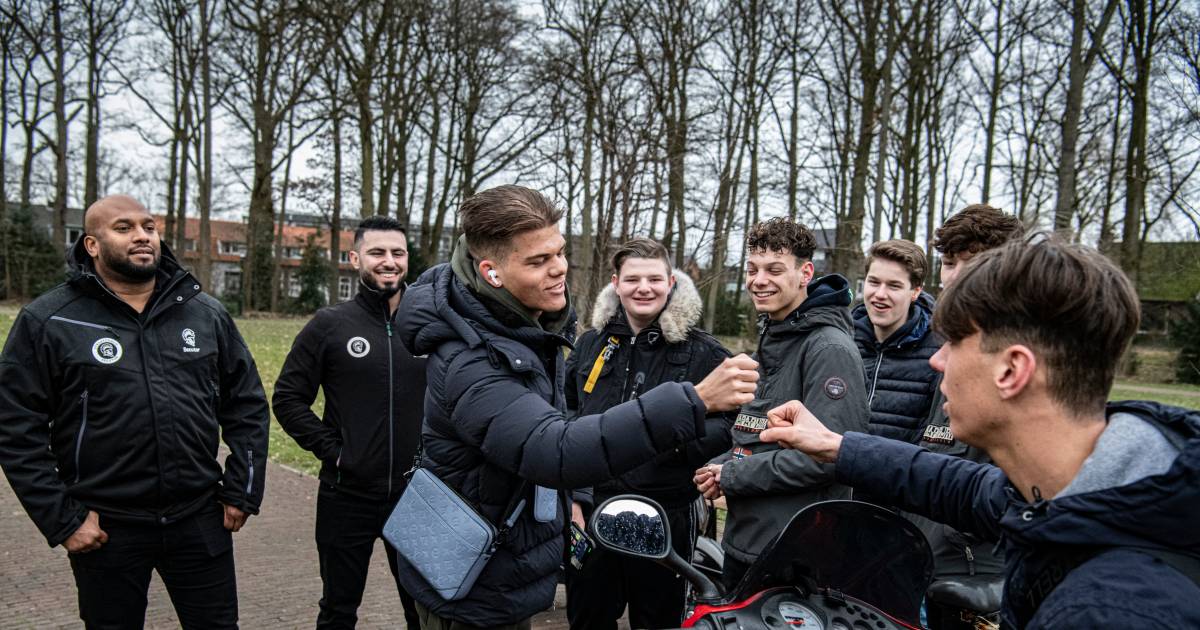 Straatcoaches blijven zeker tot 2026 in Druten en Wijchen: ‘We spreken ...