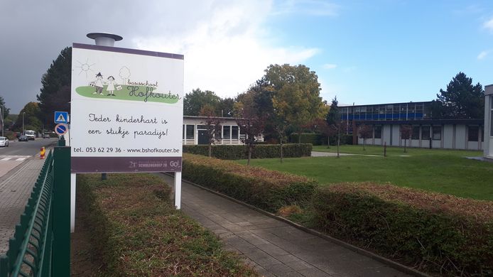 Sint-Lievens-Houtem: Basisschool Hofkouter.