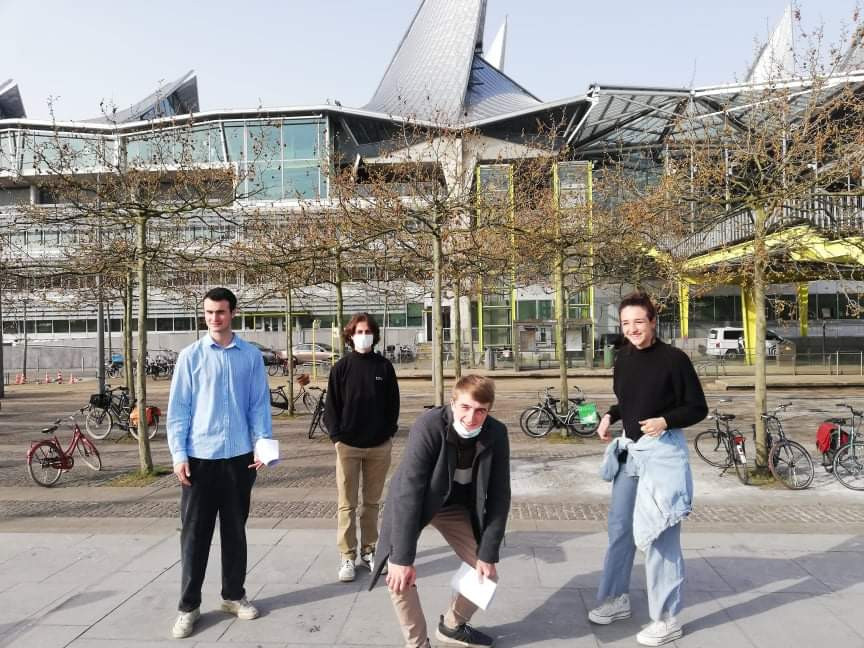 Universiteitsvrienden Rik (20), Jules (20), Mats (20) en Kato (21) moesten voor het eerst in de politierechtbank in Antwerpen verschijnen.